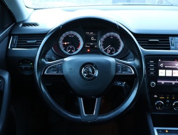 Skoda Octavia III Kombi Facelifting 1.6 TDI 115KM 2018 Skoda Octavia 1.6 TDI, Navi, Klima, Klimatronic, zdjęcie 16