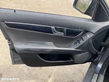 Mercedes Klasa C W204 Limuzyna 2.2 200 CDI 136KM 2008 Mercedes-Benz Klasa C 2.1 Diesel 136KM, zdjęcie 22