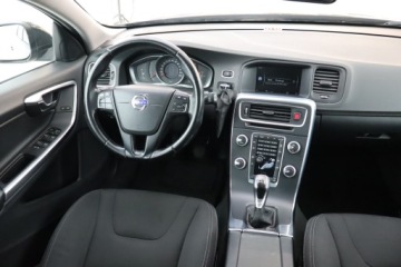 Volvo V60 I Kombi Facelifting 2.0 D4 DRIVE-E 181KM 2014 Volvo V60 D4 2.0, 178 KM, Navi, Klima, zdjęcie 6