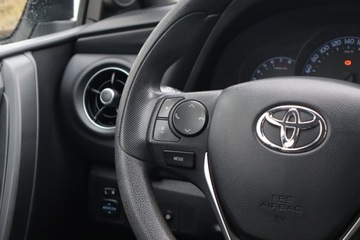 Toyota Auris II Hatchback 5d Facelifting 1.33 Dual VVT-i 99KM 2016 Toyota Auris 1.3 Dual VVT-i, Salon Polska, zdjęcie 15