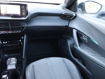 Peugeot 2008 II SUV 1.2 PureTech 130KM 2023 Peugeot 2008 1.2 PureTech, Salon Polska, zdjęcie 7