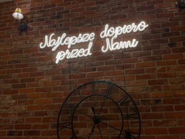 Neon napis led NAJLEPSZE DOPIERO PRZED NAMI ślub
