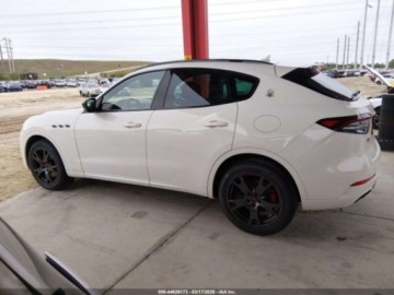 Maserati Levante 2021 Maserati Levante 2021 3.0l 3.0 Benzyna 345KM, zdjęcie 1