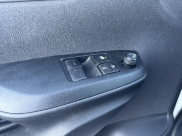 Toyota Yaris IV Hatchback 1.5 Dynamic Force 125KM 2022 Toyota Yaris 1,5-Dual-VVT-iE IV (2020-) 1,5-Dual-V, zdjęcie 16