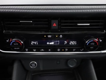 Nissan Qashqai III Crossover Facelifting 1.3 DIG-T MHEV 140KM 2025 Od ręki - N-Connecta 1.3 DIG-T mHEV 140KM, zdjęcie 9