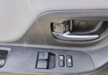 Toyota Yaris III Hatchback 5d Facelifting 1.0 VVT-i 69KM 2016 Toyota Yaris 2016r, 1.0 LPG. Uszkodzony lewy bok. Jezdzi. BenzynaLPG 70KM, zdjęcie 9