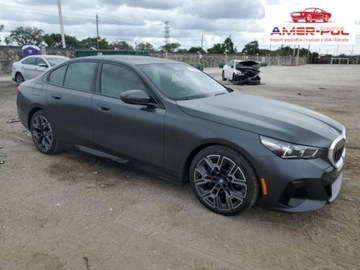 BMW 2024 BMW i5 2024, EDRIVE 40, od ubezpieczalni Elektryczny 335KM