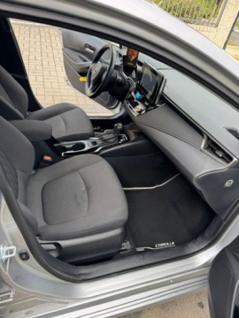 Toyota Corolla XII Sedan 1.8 Hybrid 122KM 2022 Toyota Corolla 1,8 Hybrid Comfort+ Styl +Tech Niski Przebieg, Salon Polska, zdjęcie 11