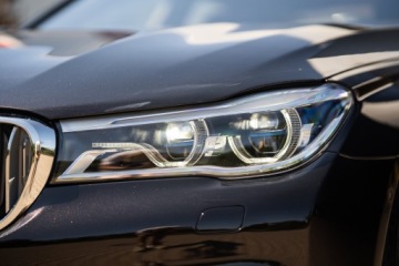 BMW Seria 7 G11-G12 Sedan 750i 450KM 2016 BMW G12 750Li xDrive Individual, zdjęcie 6