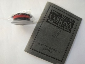 Красивая пишущая машинка Corona 3 В ПОДАРОК