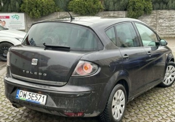Seat Toledo III 2.0 FSI 150KM 2005 Seat Toledo 2.0 Benzyna, 2005 2.0 Benzyna 150KM, zdjęcie 2