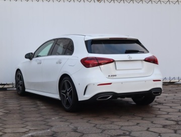 Mercedes Klasa A W177/V177 Hatchback Facelifting 1.3 200 163KM 2023 Mercedes A A 200, Salon Polska, Serwis ASO, zdjęcie 3