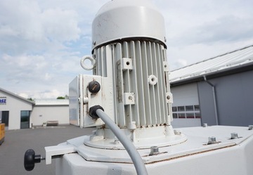 МОЩНОСТЬ ФРЕЗЕРНОГО СТАНКА GOMA GS-900: 3,1 кВт.