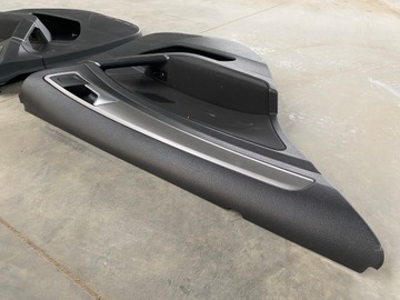 VW GOLF VII HB BOCZKI KOMPLET