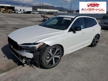 Volvo XC60 II 2022 Volvo XC 60 2022, 2.0L, 4x4, T8 RECHARGE R-DESIGN, od ubezpieczalni 2.0