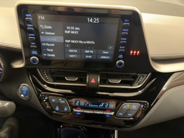 Toyota C-HR I Crossover Facelifting 2.0 Hybrid Dynamic Force 184KM 2020 Toyota C-HR 2.0 Hybrid Executive Toyota C-HR 2.0 E, zdjęcie 15