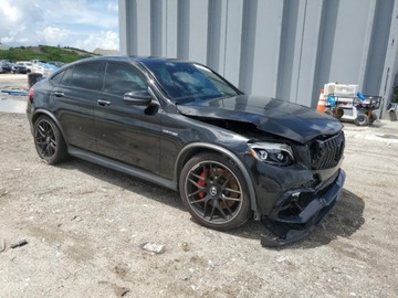Mercedes GLC C253 2019 Mercedes-Benz GLC 2019 MERCEDES-BENZ GLC COUPE 63 S 4MATIC AMG 4.0 Benzyna, zdjęcie 3