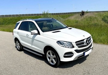 Mercedes GLE W166/C292 SUV 3.0 400 333KM 2016 Mercedes-Benz GLE 4X4 GLE 350 BENZ 333 KM 2016..., zdjęcie 1