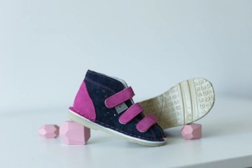 Piękne granatowe Danielki z dodatkiem fuksji 27