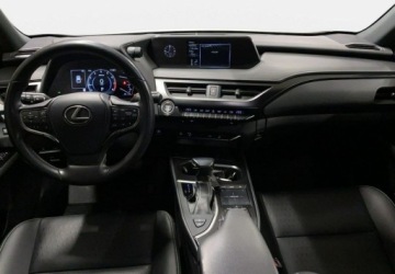 Lexus UX Crossover Facelifting 2.0 200 173KM 2022 Lexus UX VAT 23 200 F Impression 173KM CVT 20222023 r., salon PL, I wl., zdjęcie 18
