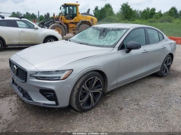 Volvo S60 III 2024 Volvo S60 B5 Core Dark Theme 2024 2.0l 2.0 Benzyna 247KM, zdjęcie 1