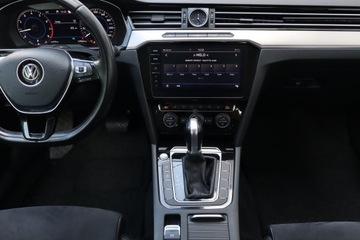 Volkswagen Passat B8 Limousine 1.8 TSI BlueMotion Technology 180KM 2018 VW Passat 1.8 TSI, Salon Polska, GAZ, Automat, zdjęcie 11