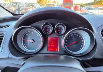 Opel Insignia I Sports Tourer 2.0 CDTI ECOTEC 160KM 2009 Opel Insignia 2,0 CDTI 160 Xenon Navi 2.0 Diesel 160KM, zdjęcie 15