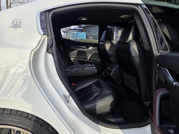 Maserati Ghibli III Sedan 3.0 V6 410KM 2018 MASERATI GHIBLI S V6 3,0l benzyna Twin Turbo 410KM Przebieg: 33,947km, zdjęcie 31