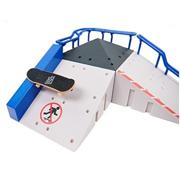 СКЕЙТБОРД PYRAMID POINT BAKER PYRAMID POINT FINGERBOARD RAMP + НАКЛЕЙКИ TECH DECK