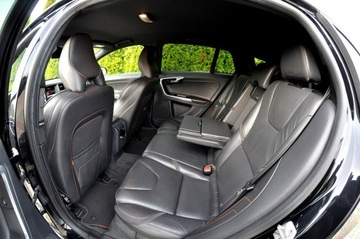 Volvo V60 I Kombi Facelifting 1.6 D2 115KM 2015 Volvo V60 LiFT Ocean Race 1,6 HDi Ledy Digital, zdjęcie 7