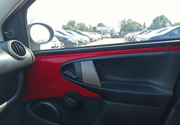 Toyota Aygo I Hatchback 5d Facelifting 1.0 VVT-i 68KM 2014 Toyota Aygo Toyota Aygo Benzyna 68KM, zdjęcie 12