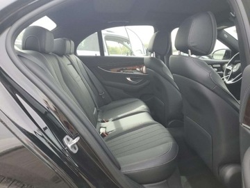 Mercedes Klasa E W213 2022 Mercedes-Benz Klasa E 450 4Matic 2022 3.0l 3.0 Benzyna 362KM, zdjęcie 10