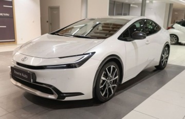 Toyota Prius V (XW60) 2.0  Hybrid Dynamic Force Plug-in 223KM 2023 Toyota Prius Plug-in Hybrid 2.0 Hybryda Plug-in 223KM, zdjęcie 9