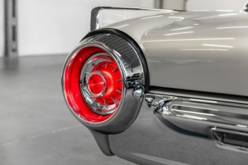Ford Thunderbird III 1962 Ford Thunderbird 6.4 V8. Stan kolekcjonerski. 1963, zdjęcie 20
