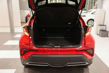 Toyota C-HR I Crossover Facelifting 2.0 Hybrid Dynamic Force 184KM 2022 Toyota C-HR 2.0 Hybrid GR Sport 2.0 Hybryda 184KM, zdjęcie 21