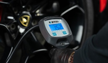 ПИСТОЛЕТ ДЛЯ НАКАЧАНИЯ ШИН С ЭЛЕКТРОННЫМ МАНОМЕТРОМ 18 БАР ACCORD 2 STIX