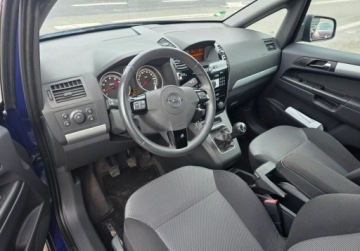 Opel Zafira C 2011 Opel Zafira 1.6Benzynasuper stan 1.6 Benzyna 105KM, zdjęcie 8