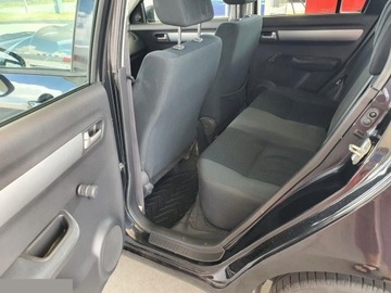 Suzuki Swift IV Hatchback 5d 1.3 DDiS FAP 75KM 2010 Suzuki Swift 1.3 DDiS Comfort 75 KM 2010r, zdjęcie 16