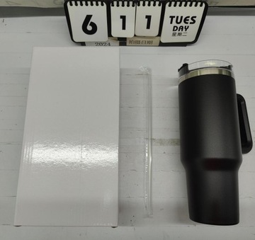 ПОРТАТИВНАЯ ТЕРМАЛЬНАЯ КОФЕЙНАЯ КРУЖКА С РУЧКОЙ И СОЛОМОЙ, ЧЕРНАЯ 1180МЛ