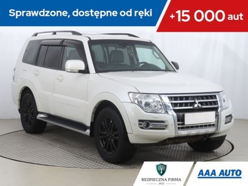 Mitsubishi Pajero IV SUV 5d 3.2 DOHC 200KM 2014 Mitsubishi Pajero 3.2 DI-D, Salon Polska