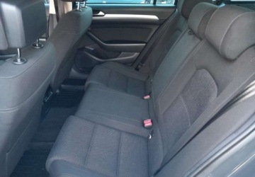 Volkswagen Passat B8 Variant 2.0 TDI BlueMotion SCR 150KM 2019 Volkswagen Passat Cena Brutto 2.0 Diesel 150KM, zdjęcie 12