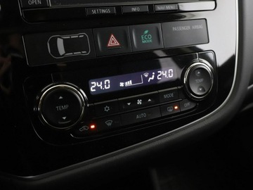 Mitsubishi Outlander III 2015 Mitsubishi Outlander PHEV Hak Navi Kamera cofania, zdjęcie 26