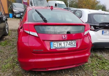 Honda Civic IX Hatchback 5d 1.6 i-DTEC 120KM 2013 Honda Civic 2013r, 1.6 Diesel. Uszkodzony lewy przod i tyl. 1.6 Diesel, zdjęcie 18