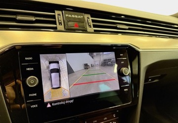 Volkswagen Passat B8 Variant Facelifting 2.0 TDI SCR 150KM 2022 Volkswagen Passat Unikatowe wyposazenie - Masaze - 4 kamery - LED Matrix -, zdjęcie 25