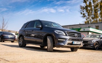 Mercedes Klasa M W166 Off-roader 350 BlueTEC 4MATIC 258KM 2013 Mercedes-Benz ML Mercedes-Benz Klasa ML W166 350 4Matic 258KM 3.0 Diesel, zdjęcie 4