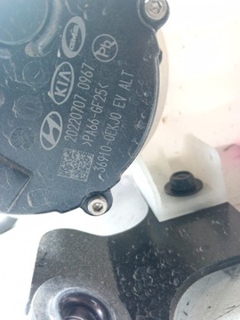 KIA EV6 PUMPIČKA NÁDOBKA VYROVNÁVACÍ