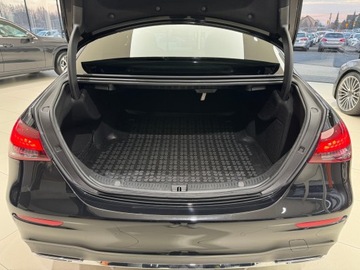 Mercedes Klasa E W213 Limuzyna 2.0 220d 194KM 2020 Mercedes-Benz E 220 AMG / Avantgarde / Ambiente /, zdjęcie 15