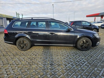 Volkswagen Passat B7 Variant 1.6 TDI CR DPF BlueMotion 105KM 2011 Volkswagen Passat 1,6 diesel 105KM nawigacja, zdjęcie 19