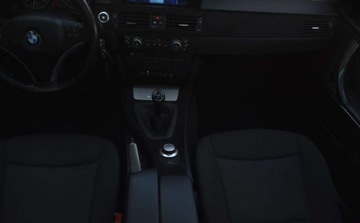 BMW Seria 3 E90-91-92-93 Touring E91 2.0 318i 143KM 2008 BMW Seria 3 BMW Seria 3 318i Edition Sport 2.0 Benzyna 143KM, zdjęcie 25