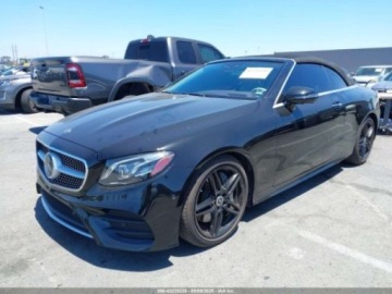 Mercedes Klasa E W213 2018 Mercedes-Benz Klasa E 2018 MERCEDES-BENZ E 400 3.0 Benzyna 329KM, zdjęcie 2